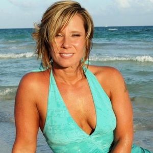 Meet your Posher, Ella